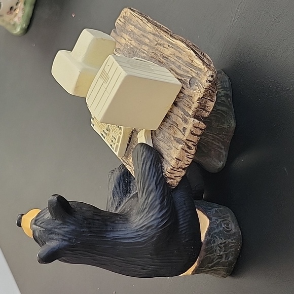 Bearfoots Resin Bear Figurine #B350 - Picture 4 of 6